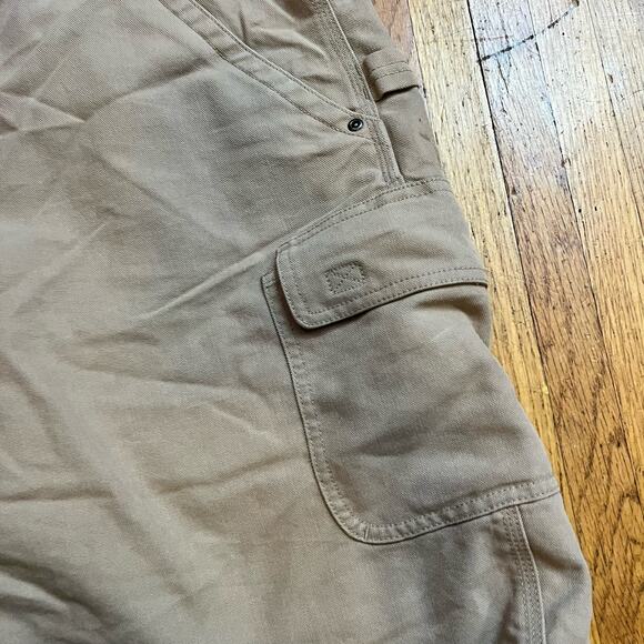 Duluth Trading Shorts Mens 42 CoolDry Fire Hose Summer Cargo Meas 42 x 10 - Picture 2 of 11